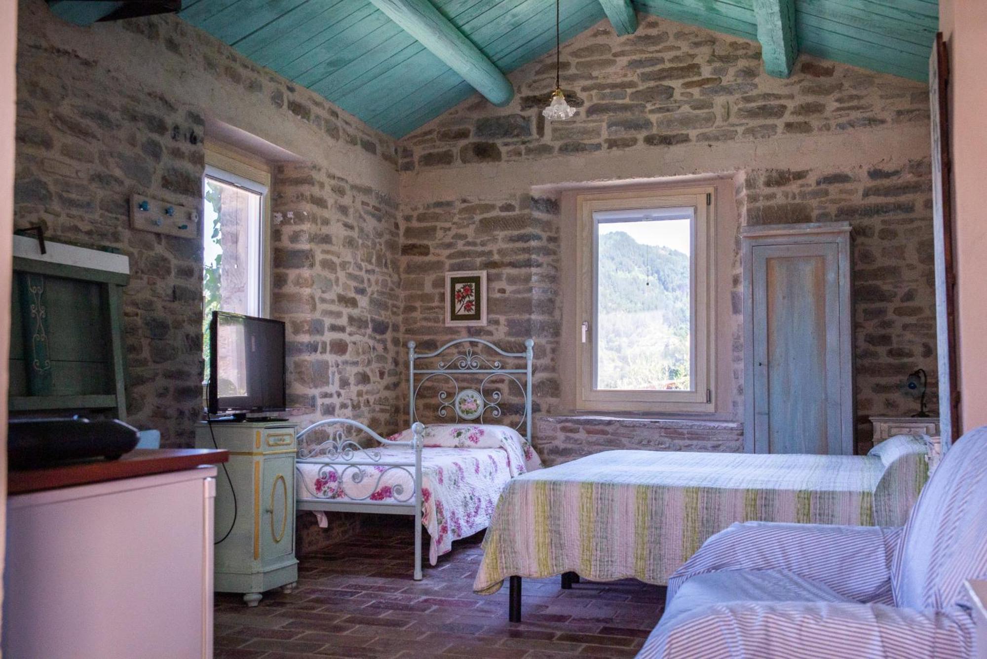 La Locanda Della Campanara Санта-София Экстерьер фото