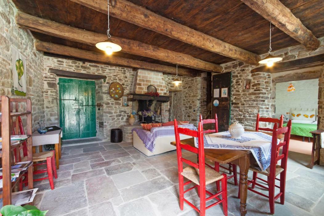 La Locanda Della Campanara Санта-София Экстерьер фото